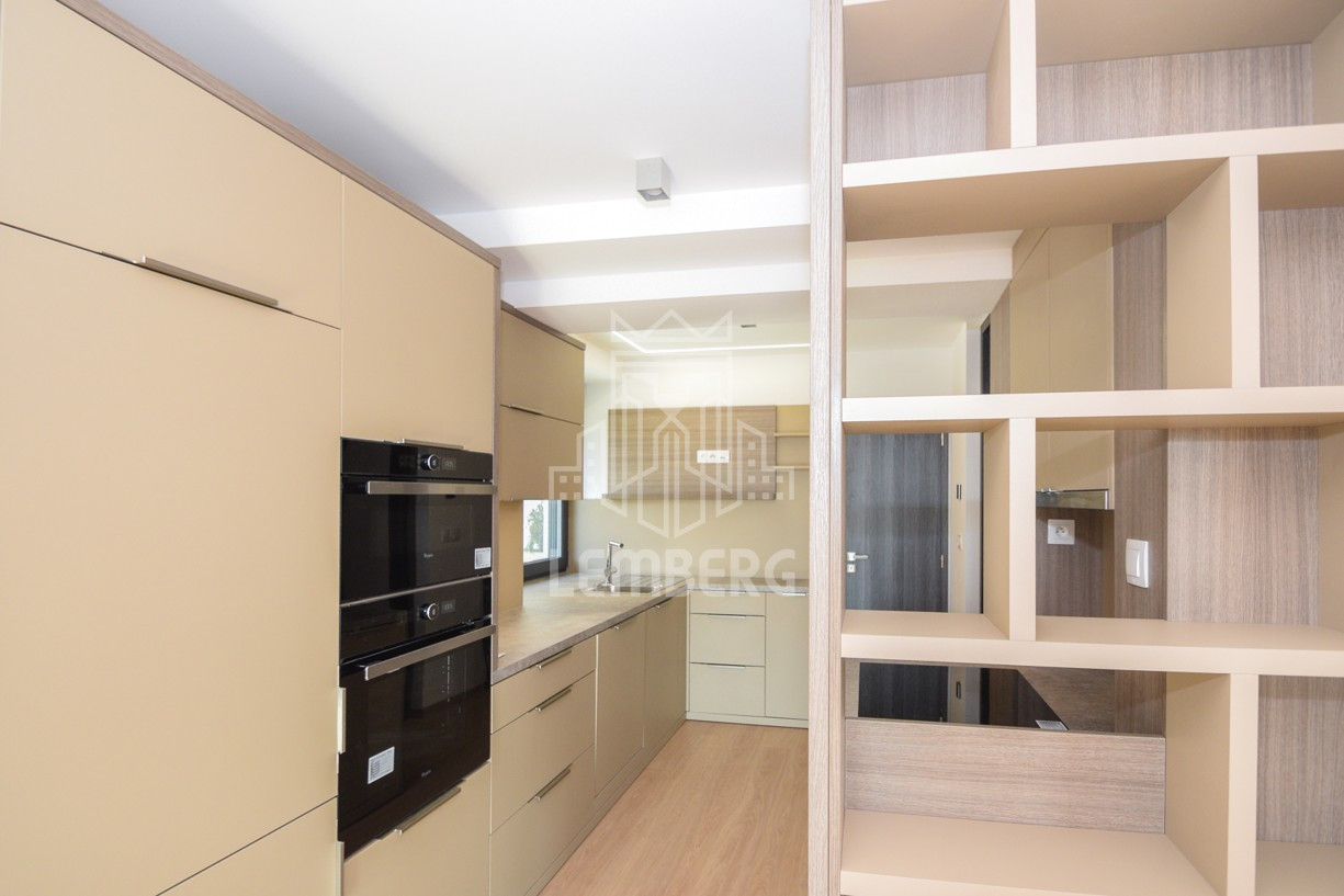 Нова 3-кімнатна квартира з видом на Дунай